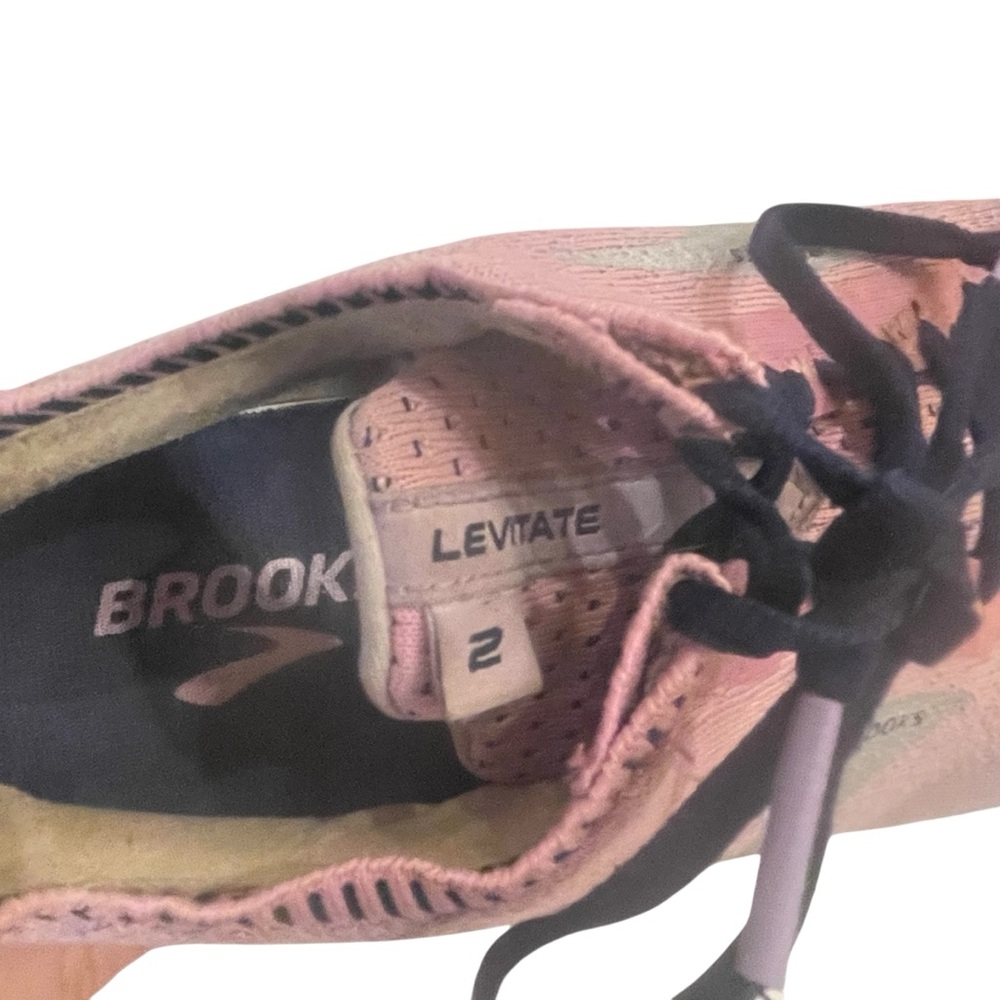 Brooks Levitate 2 Women's Gradient Pink and Navy Athletic Shoes - Picture 7 of 7